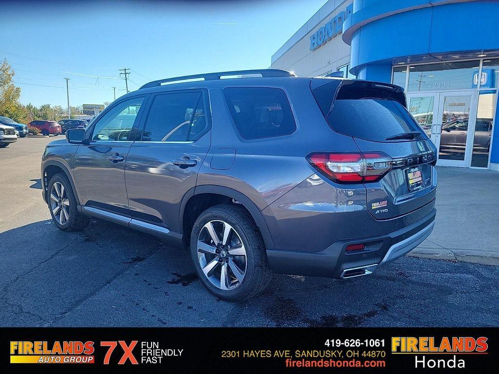 new 2025 Honda Pilot car, priced at $47,845
