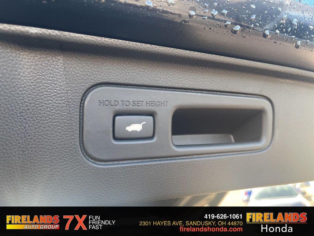 new 2025 Honda Pilot car, priced at $47,845