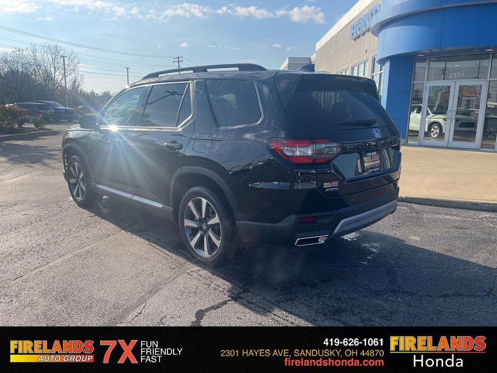 new 2025 Honda Pilot car, priced at $47,845
