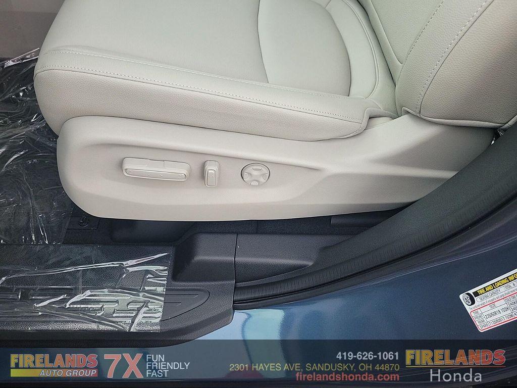 new 2026 Honda Odyssey car, priced at $44,290