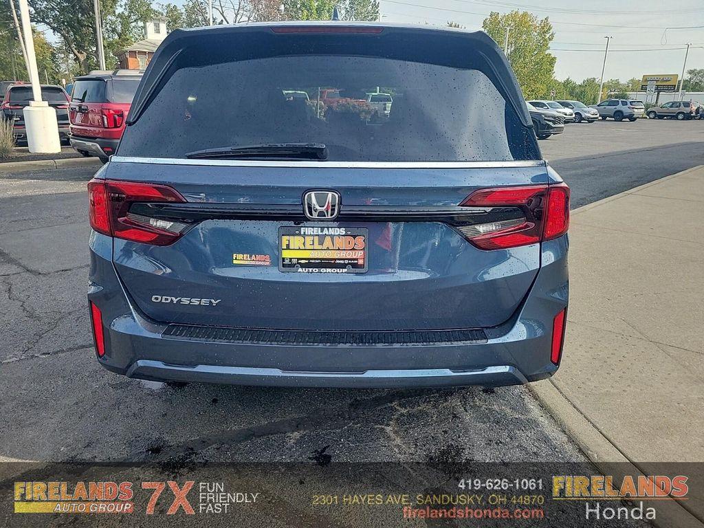 new 2026 Honda Odyssey car, priced at $44,290