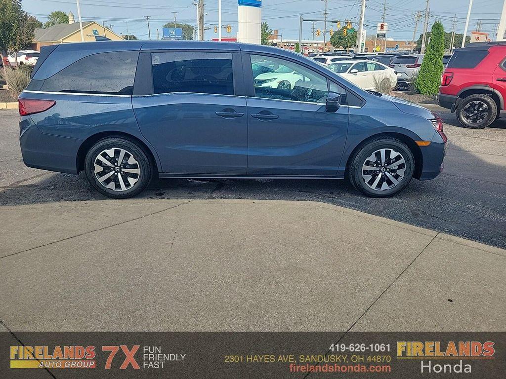 new 2026 Honda Odyssey car, priced at $44,290