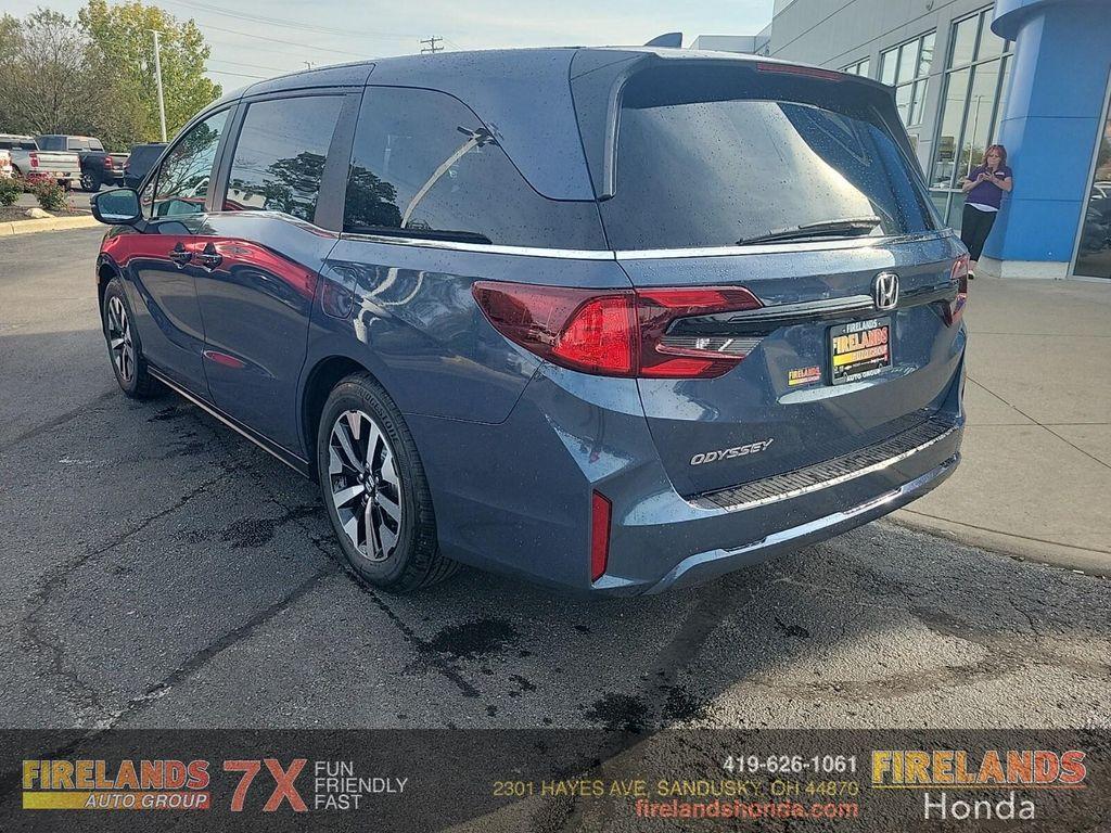 new 2026 Honda Odyssey car, priced at $44,290