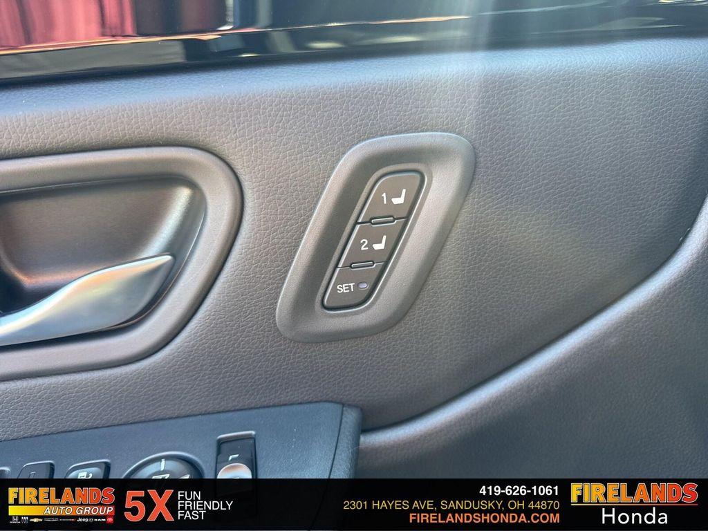 new 2025 Honda Pilot car, priced at $45,825