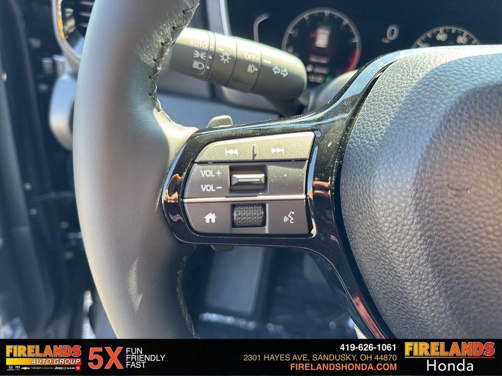 new 2025 Honda Pilot car, priced at $45,825