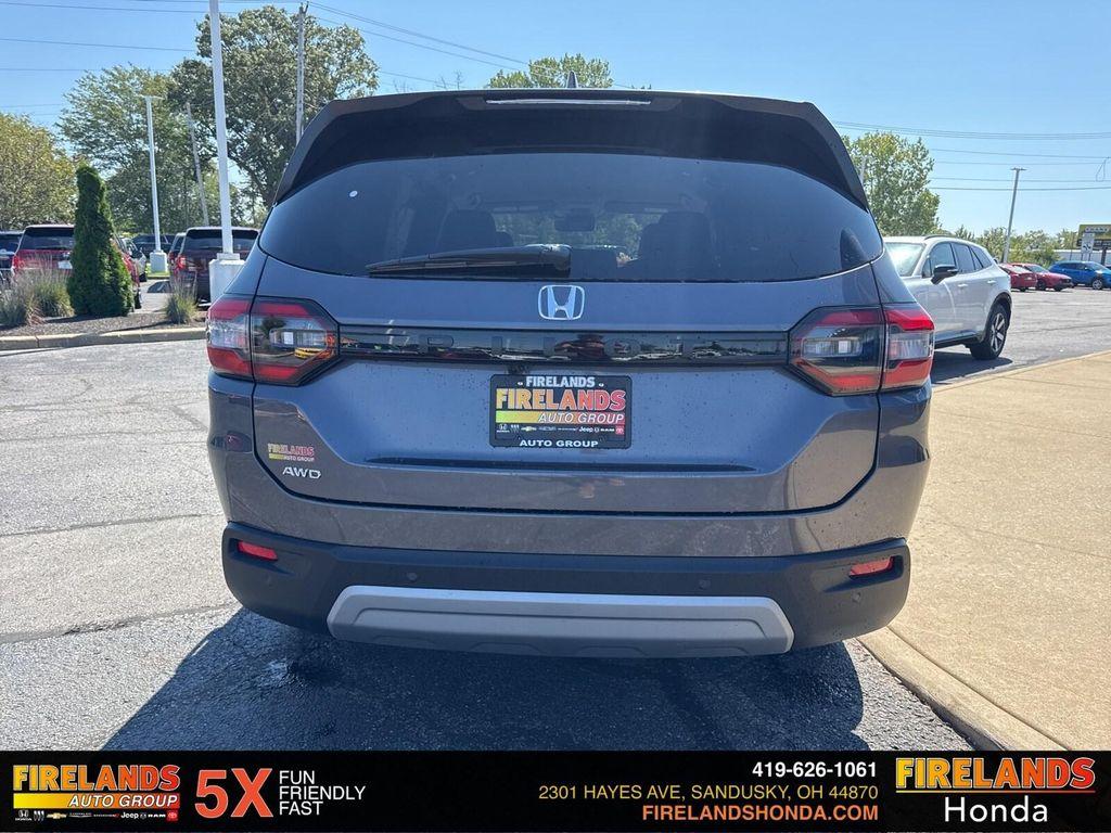 new 2025 Honda Pilot car, priced at $45,825
