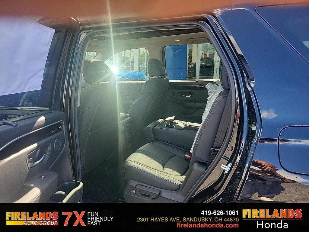 new 2025 Honda Pilot car, priced at $50,550