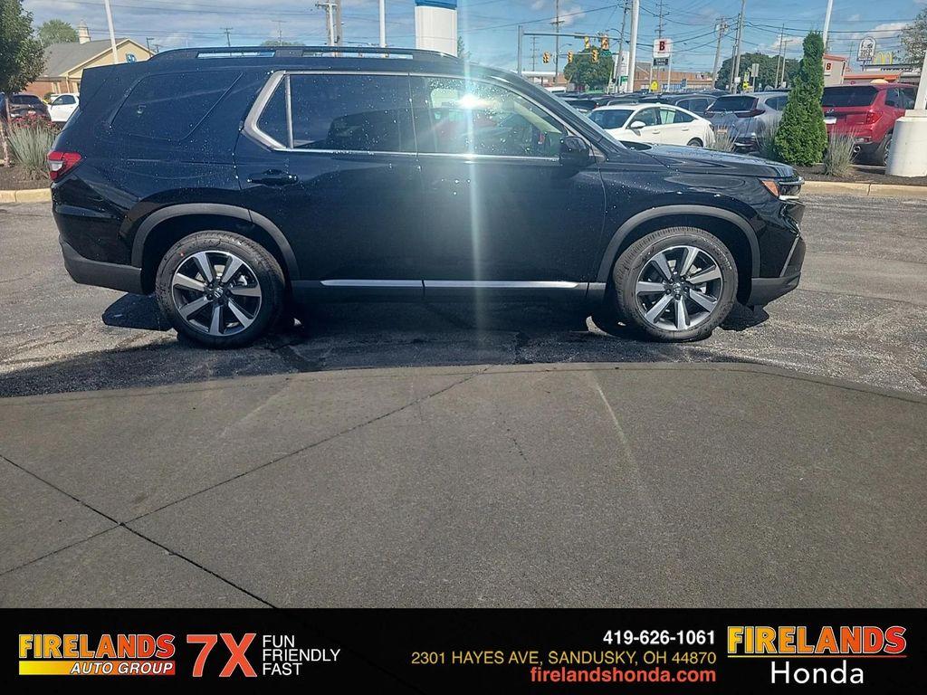 new 2025 Honda Pilot car, priced at $50,550