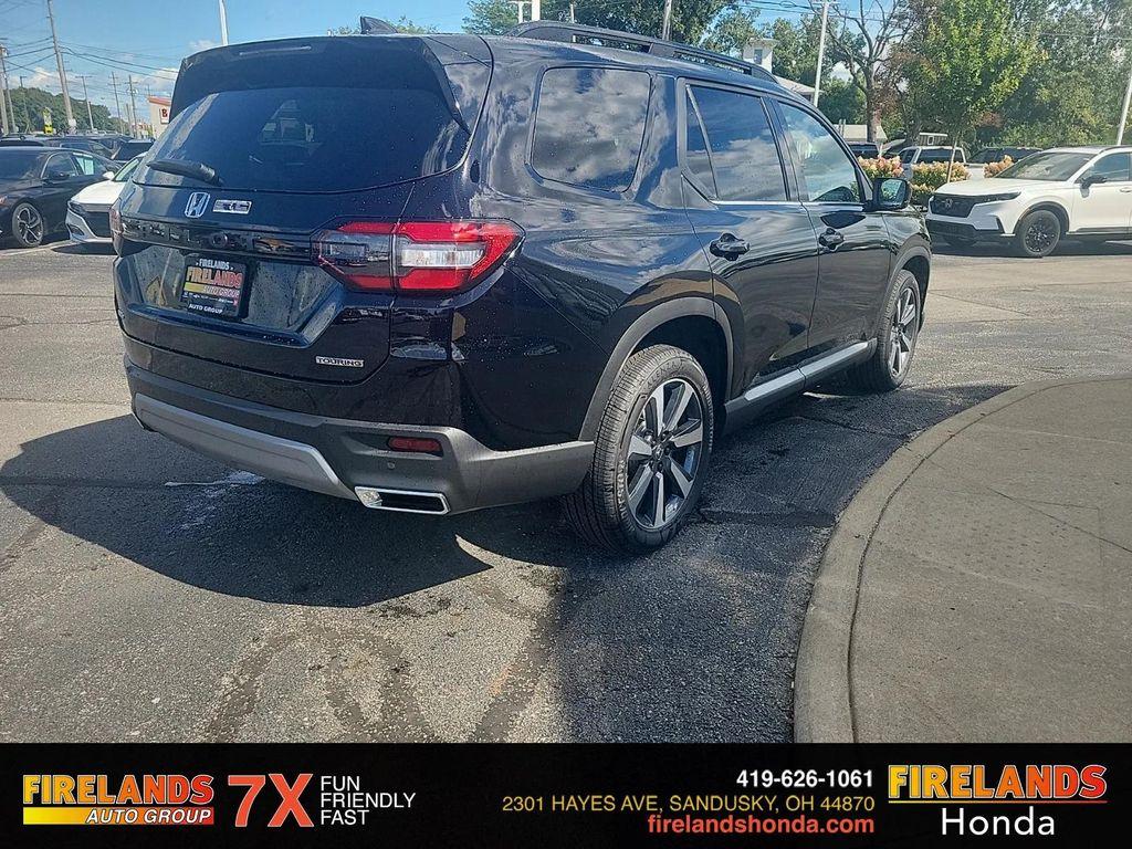 new 2025 Honda Pilot car, priced at $50,550