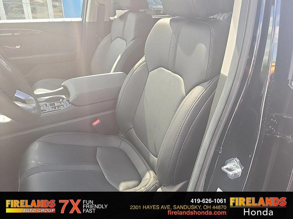 new 2025 Honda Pilot car, priced at $50,550