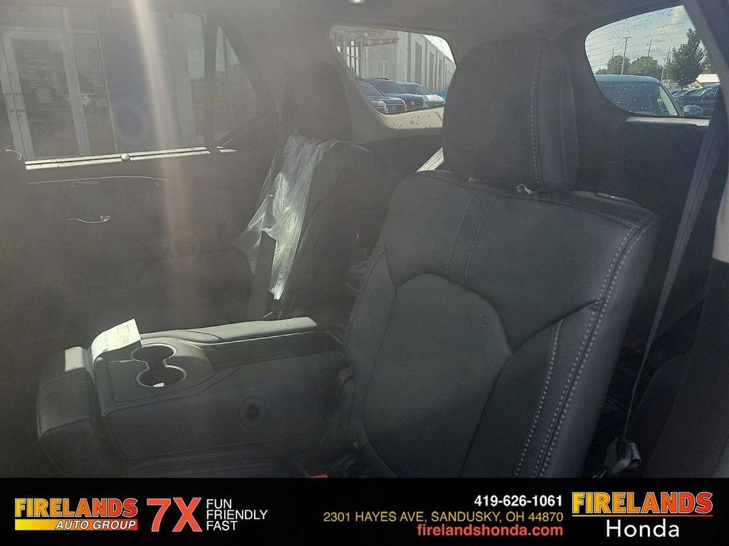 new 2025 Honda Pilot car, priced at $50,550