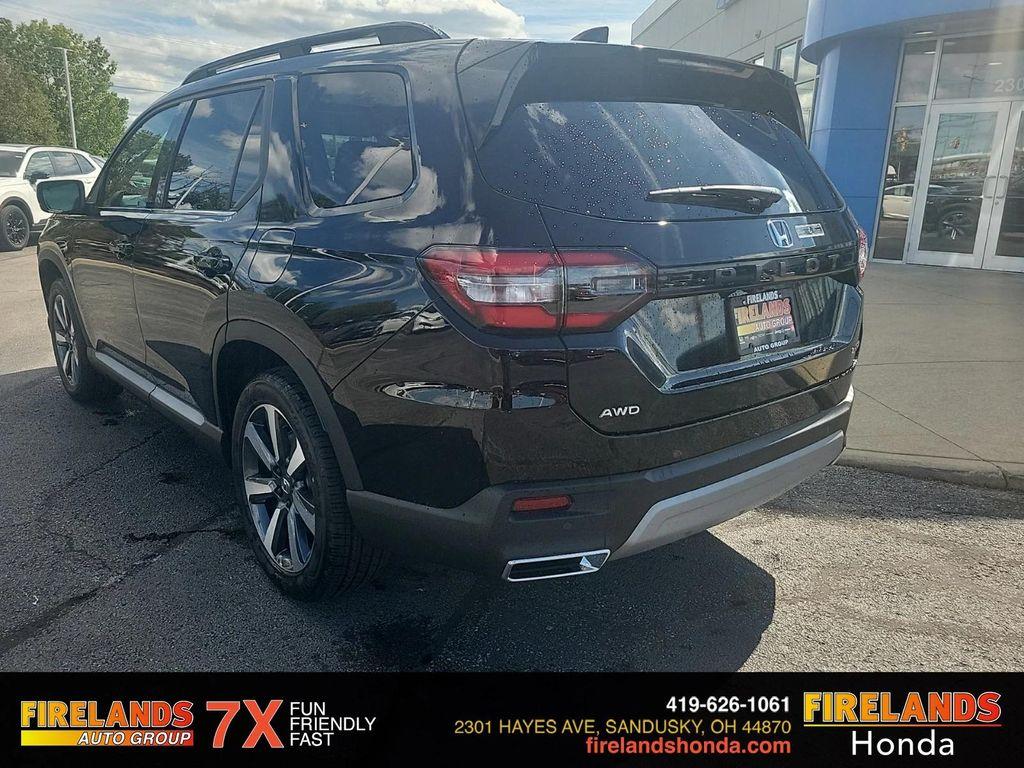 new 2025 Honda Pilot car, priced at $50,550
