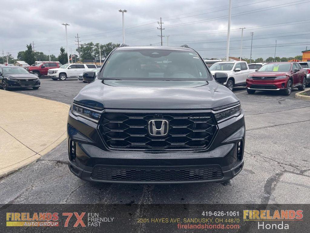 new 2025 Honda Pilot car, priced at $54,080