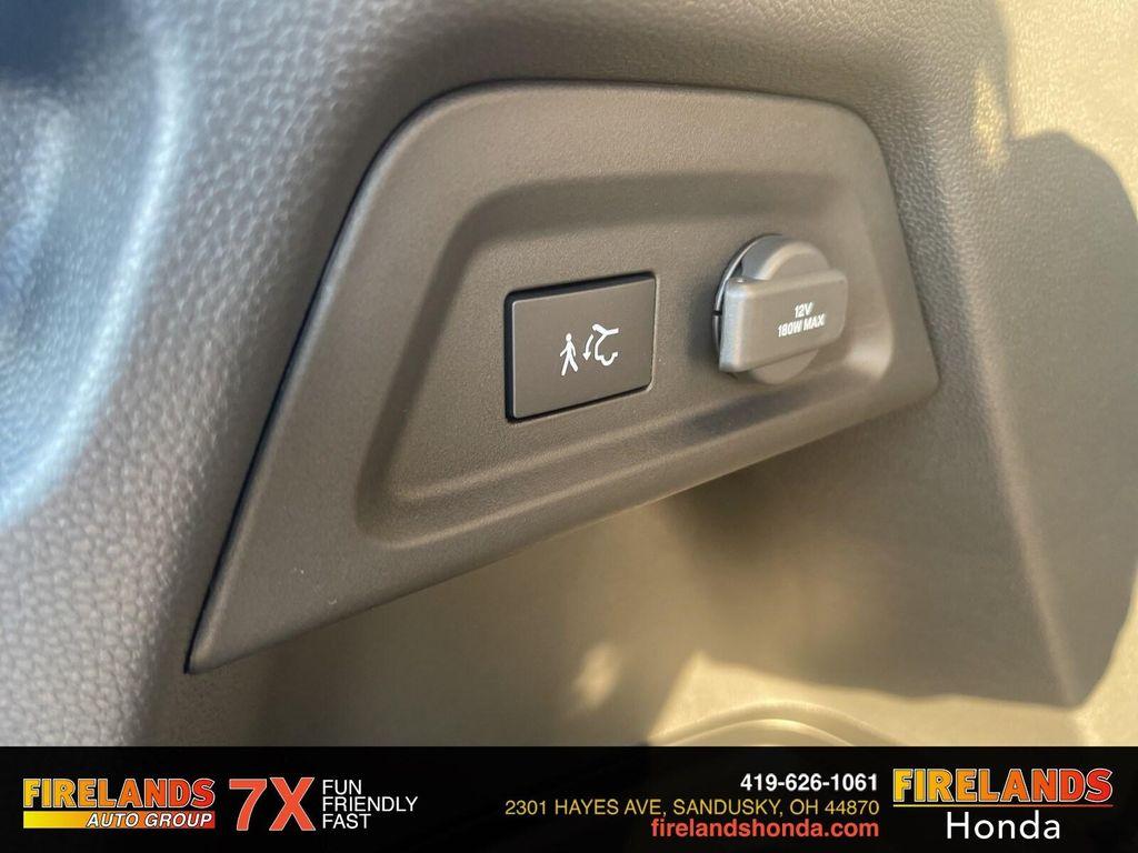 new 2025 Honda Pilot car, priced at $52,495