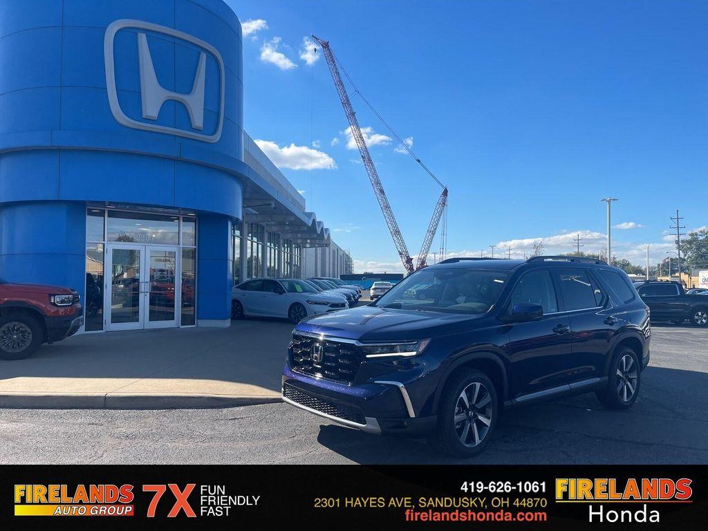 new 2025 Honda Pilot car, priced at $50,595