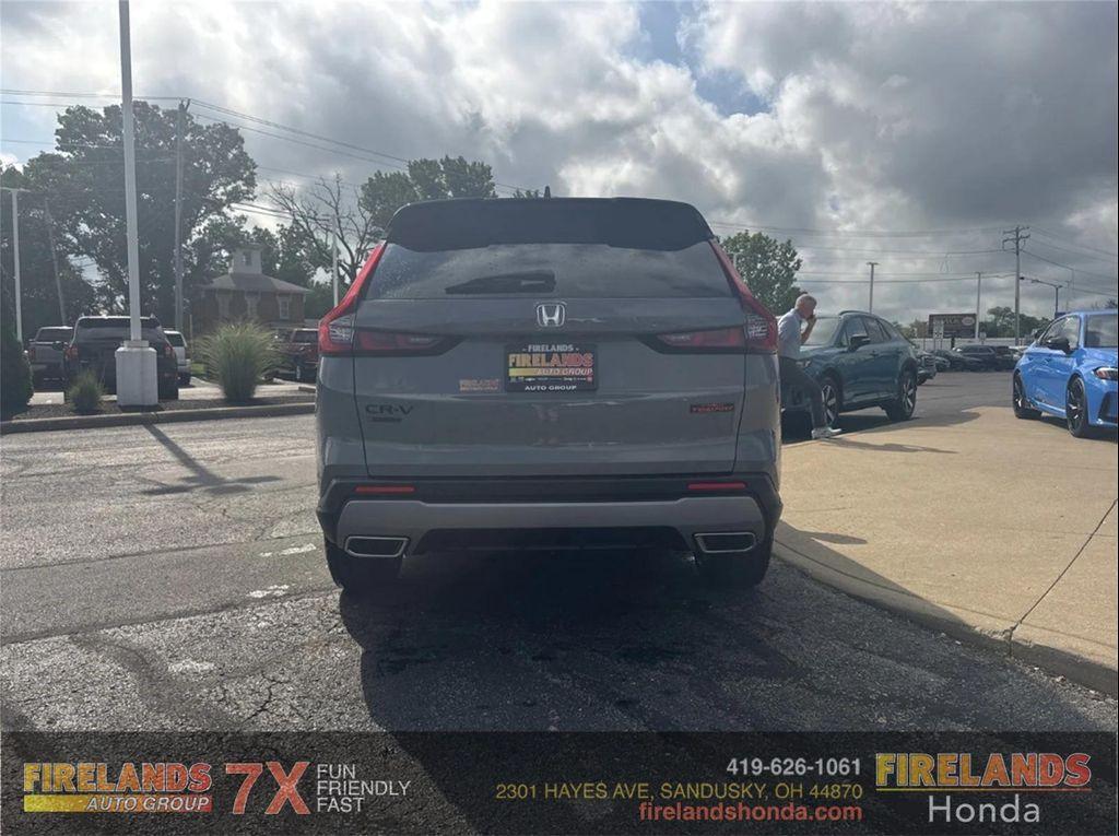 new 2026 Honda CR-V Hybrid car, priced at $40,650