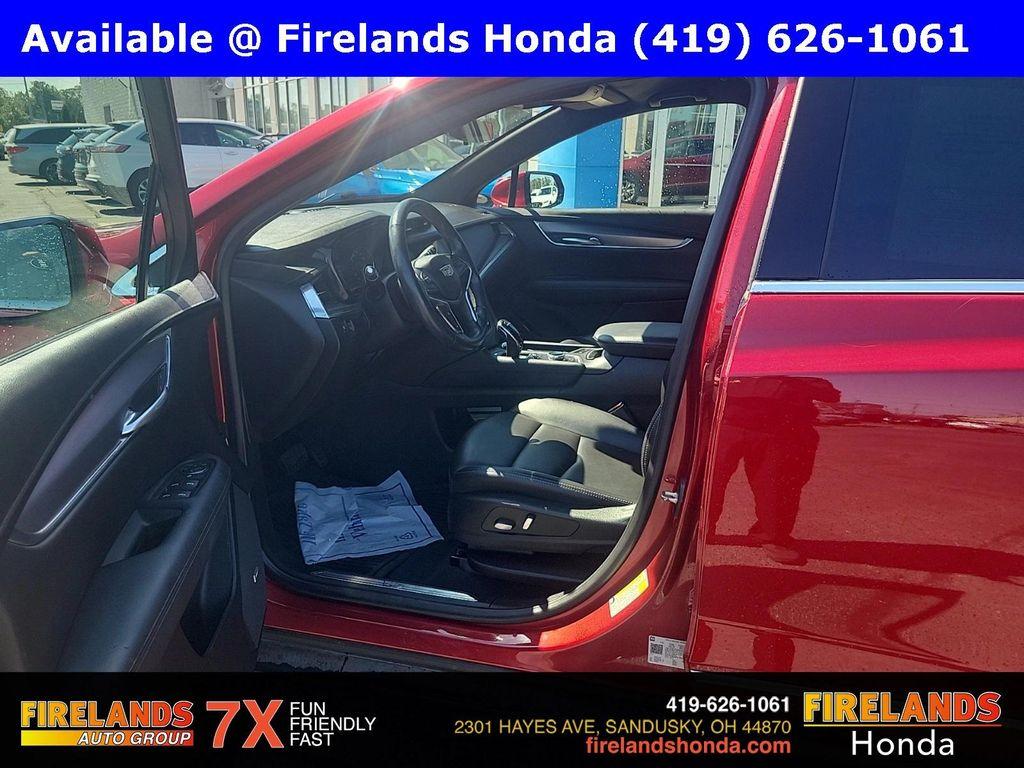 used 2022 Cadillac XT5 car, priced at $24,500