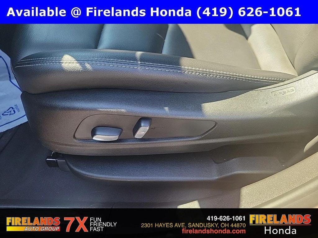 used 2022 Cadillac XT5 car, priced at $24,500
