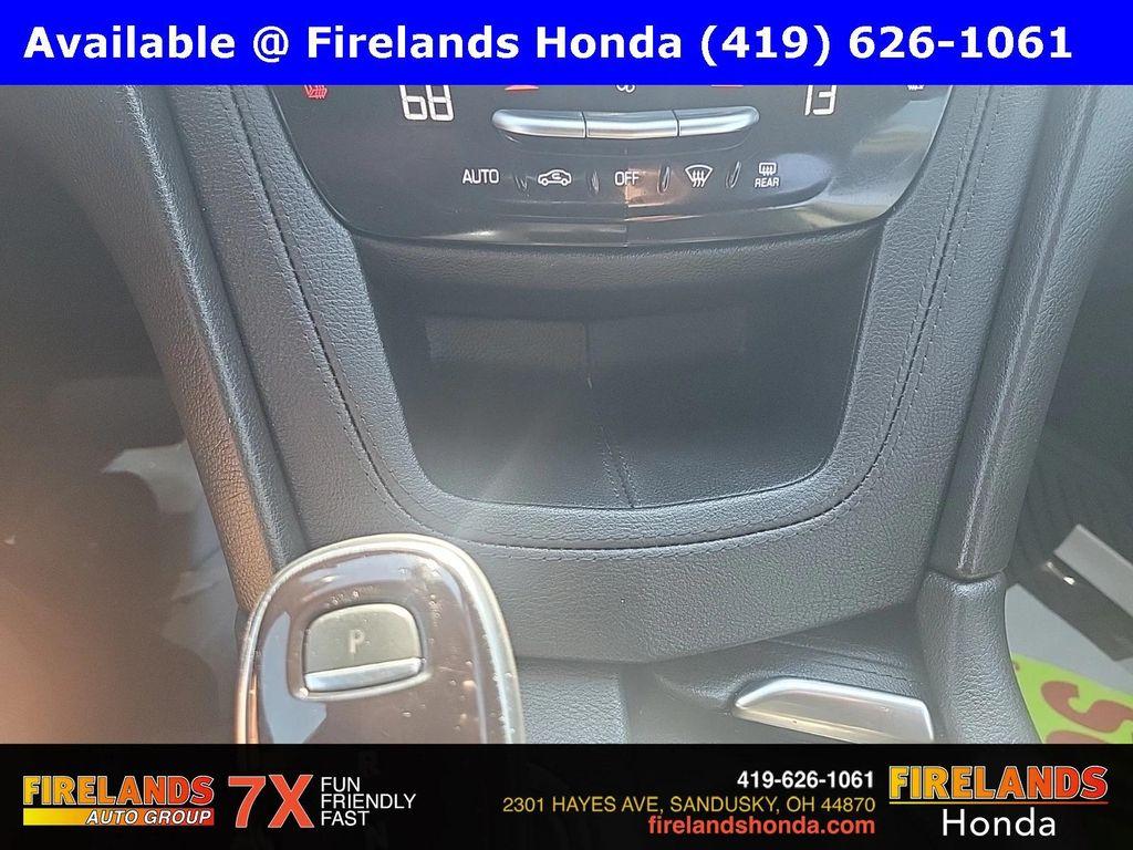 used 2022 Cadillac XT5 car, priced at $24,500