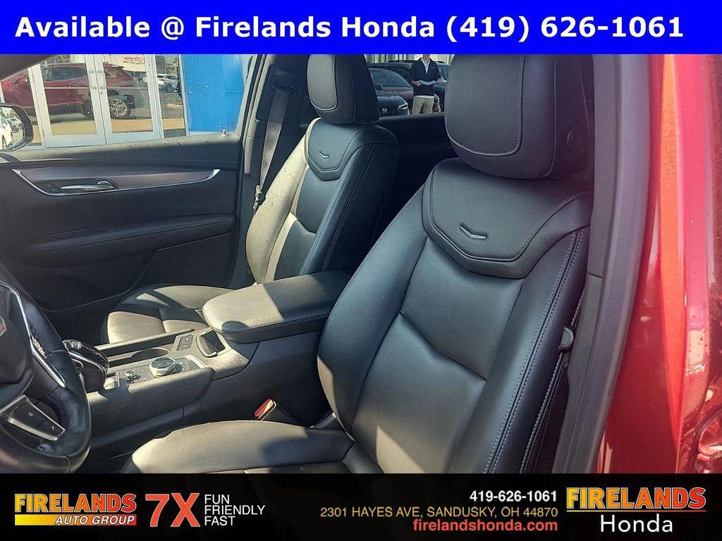 used 2022 Cadillac XT5 car, priced at $24,500