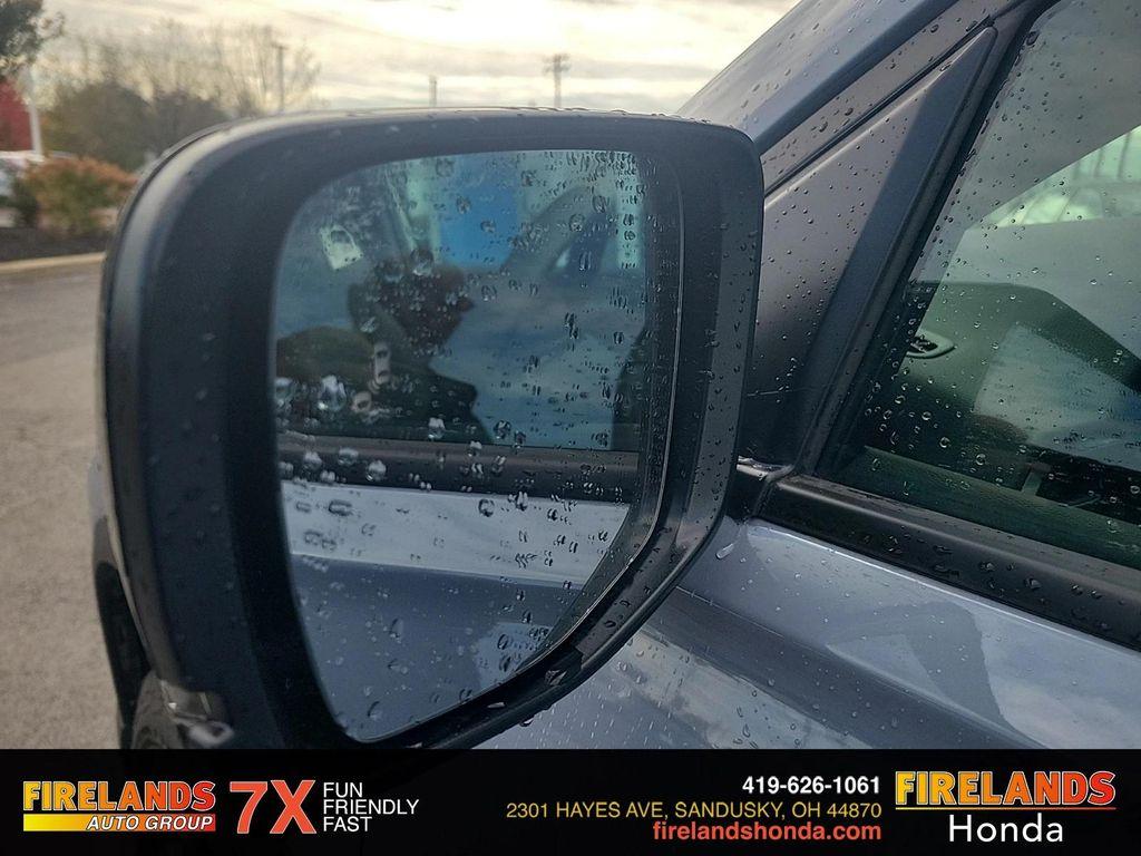 new 2025 Honda Pilot car, priced at $51,330