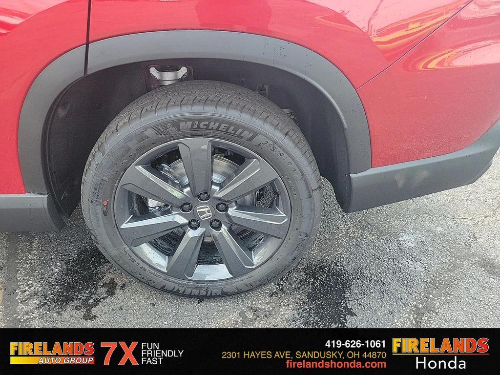 new 2025 Honda Pilot car, priced at $43,750