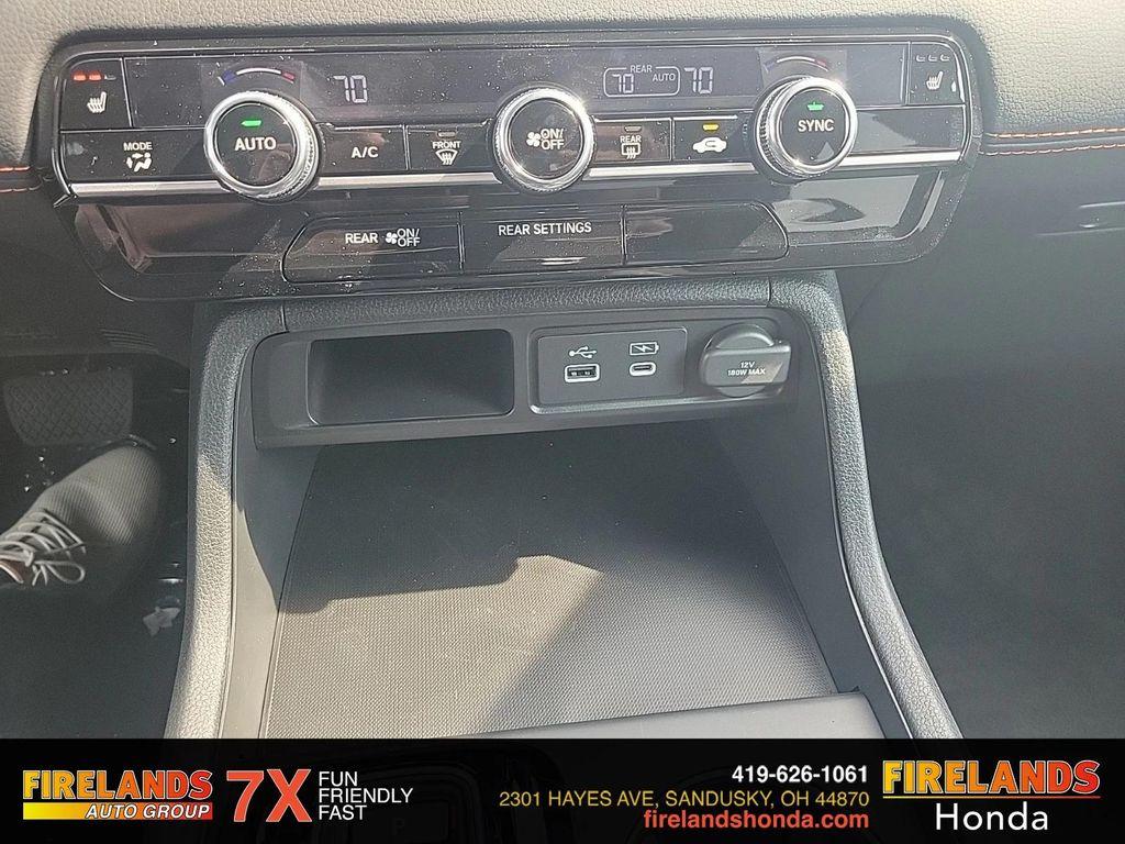 new 2025 Honda Pilot car, priced at $43,750