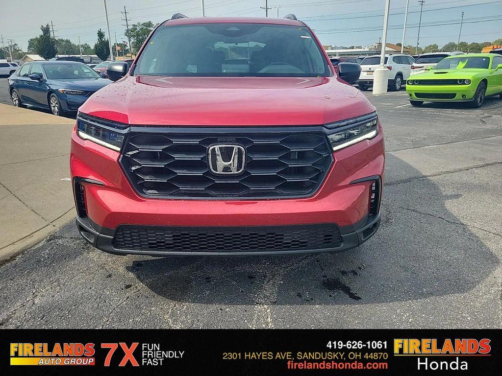 new 2025 Honda Pilot car, priced at $43,750