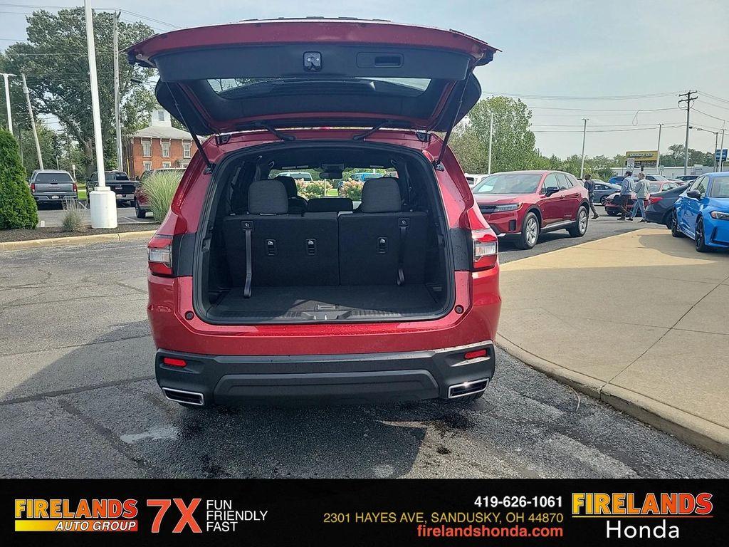 new 2025 Honda Pilot car, priced at $43,750