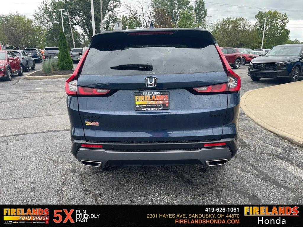 new 2026 Honda CR-V Hybrid car, priced at $41,675