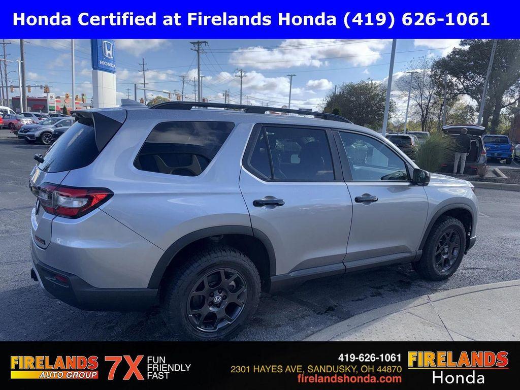 used 2025 Honda Pilot car, priced at $47,000