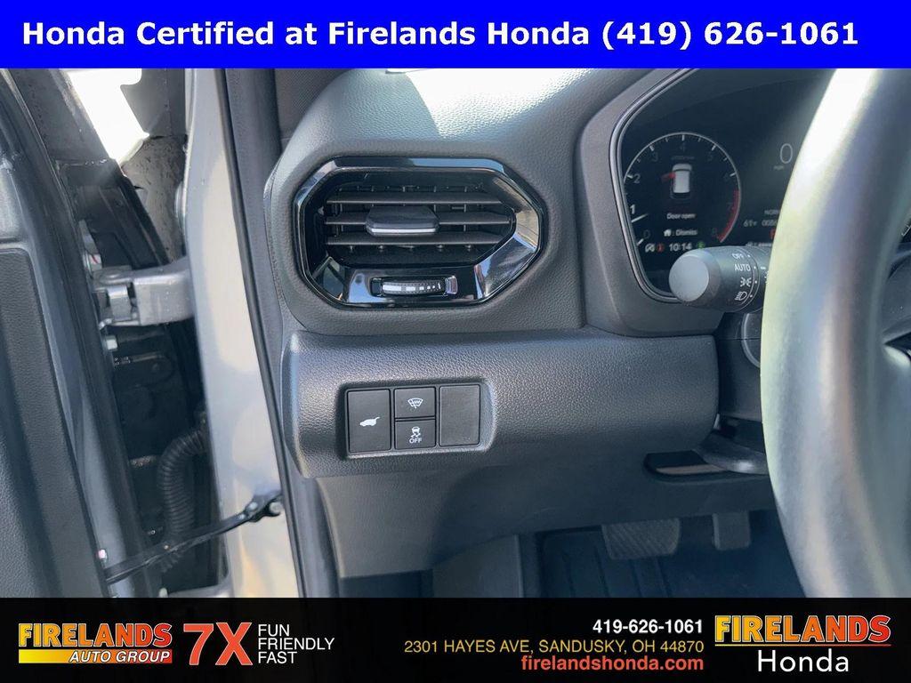 used 2025 Honda Pilot car, priced at $47,000