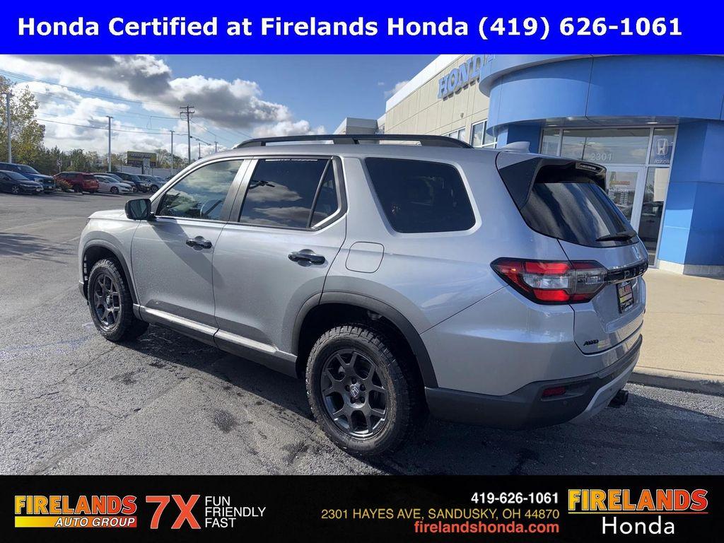 used 2025 Honda Pilot car, priced at $47,000