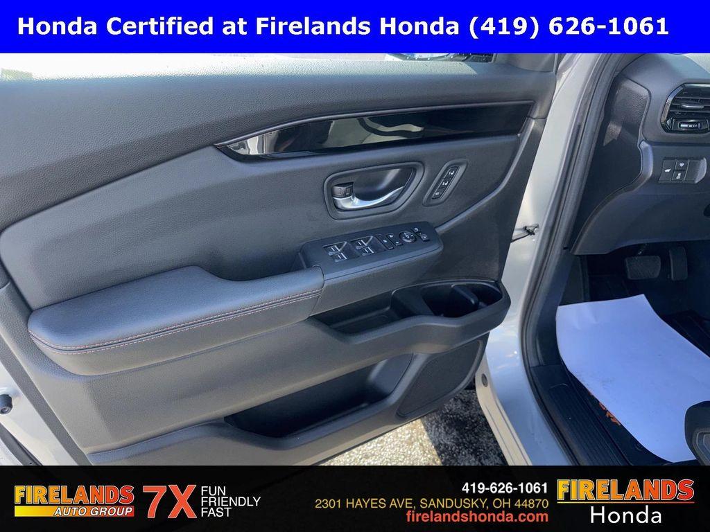 used 2025 Honda Pilot car, priced at $47,000