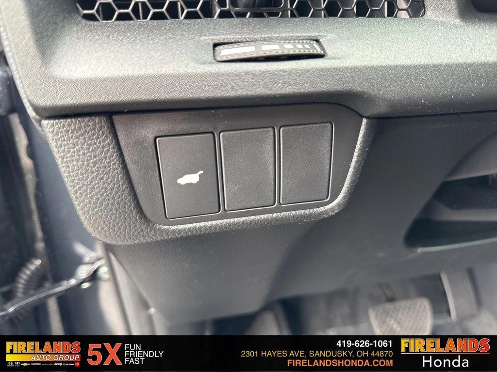 new 2026 Honda CR-V Hybrid car, priced at $41,675