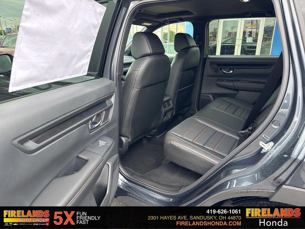 new 2026 Honda CR-V Hybrid car, priced at $41,675