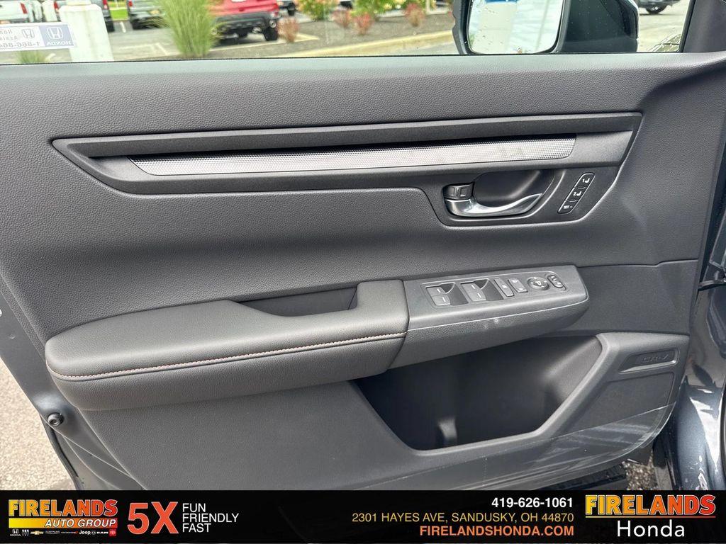 new 2026 Honda CR-V Hybrid car, priced at $41,675