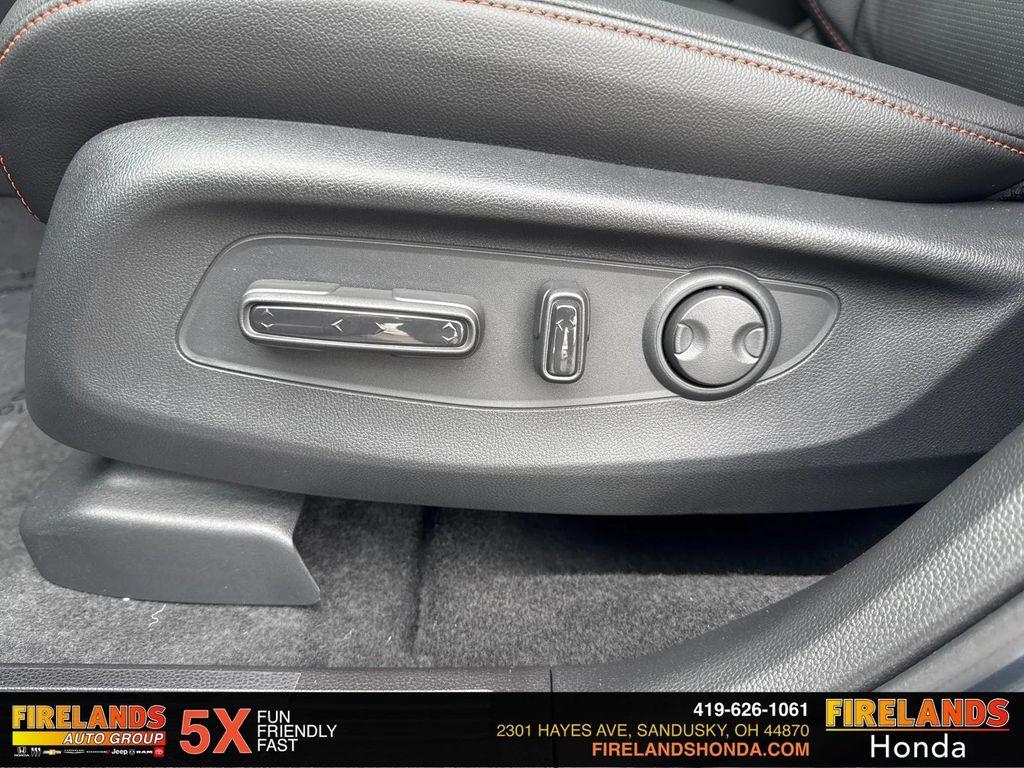 new 2026 Honda CR-V Hybrid car, priced at $41,675