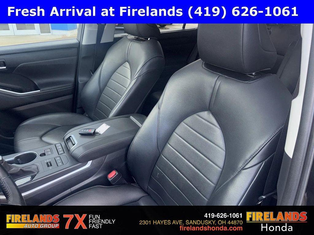 used 2020 Toyota Highlander car, priced at $25,000