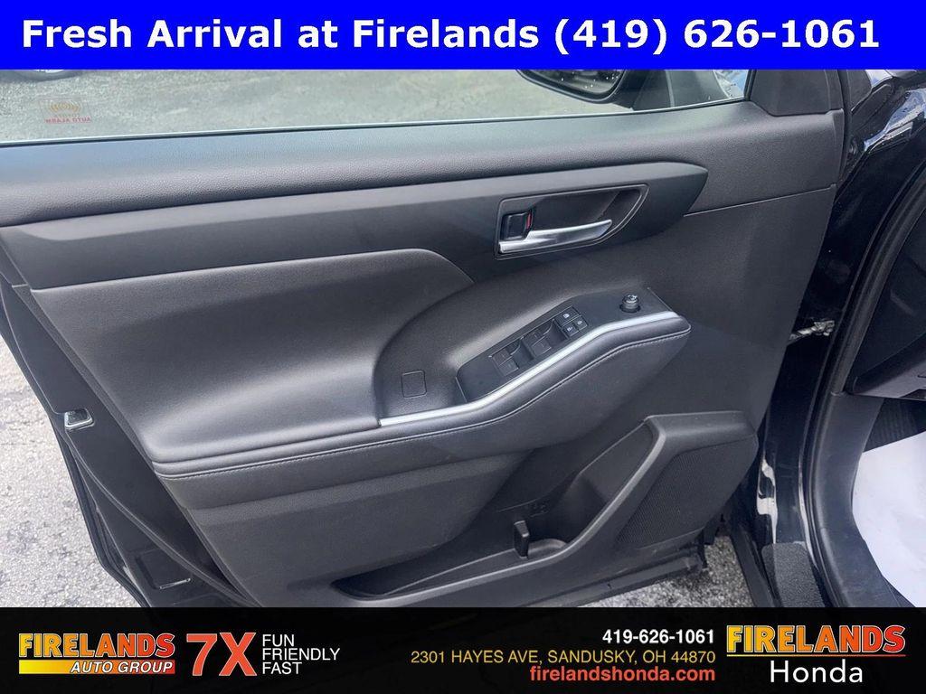 used 2020 Toyota Highlander car, priced at $25,000