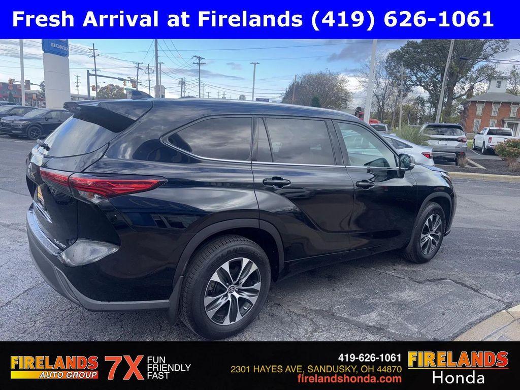 used 2020 Toyota Highlander car, priced at $25,000