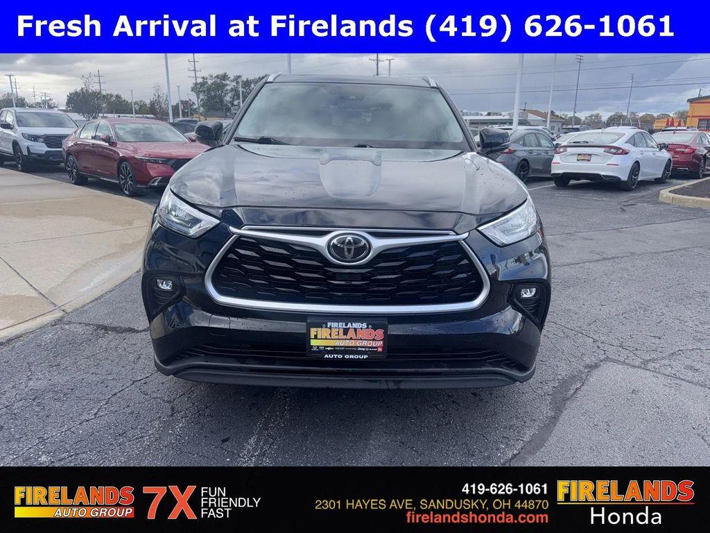 used 2020 Toyota Highlander car, priced at $25,000