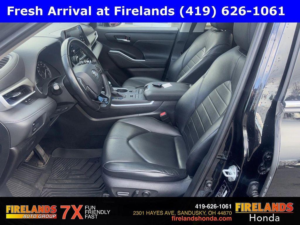 used 2020 Toyota Highlander car, priced at $25,000