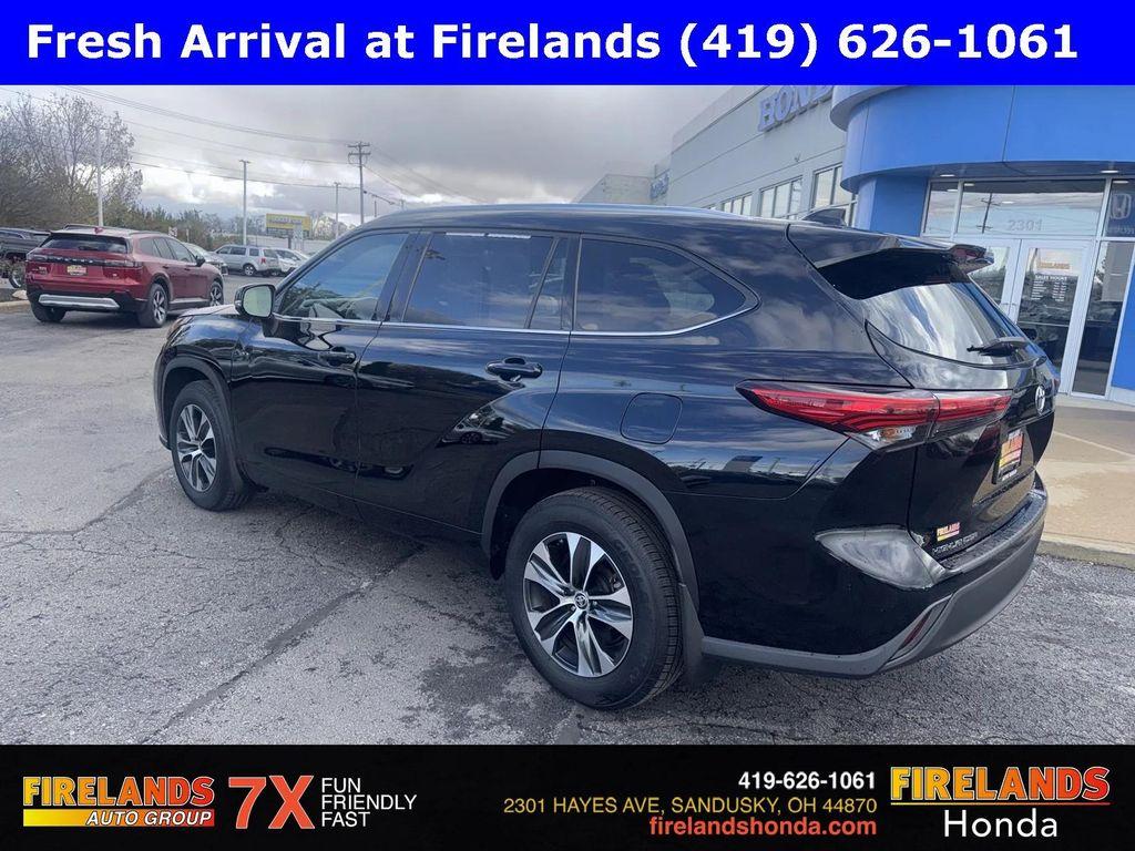 used 2020 Toyota Highlander car, priced at $25,000