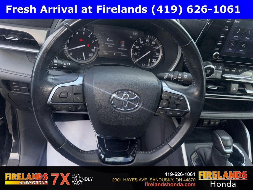 used 2020 Toyota Highlander car, priced at $25,000