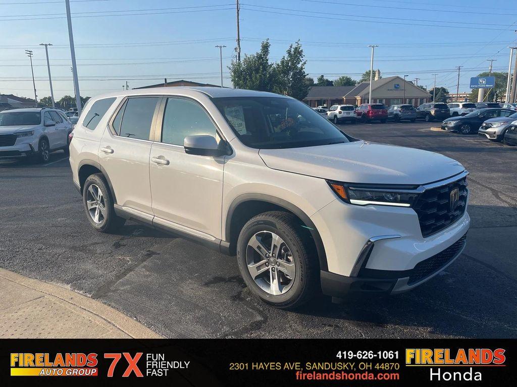 new 2025 Honda Pilot car, priced at $47,735