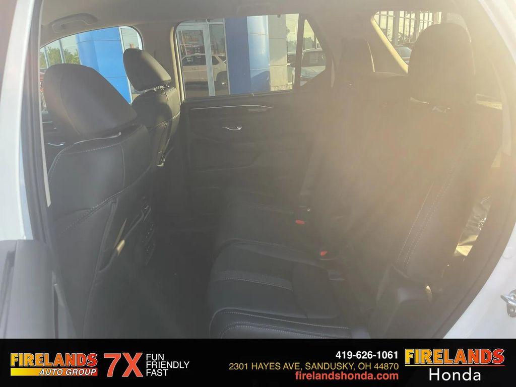 new 2025 Honda Pilot car, priced at $47,735