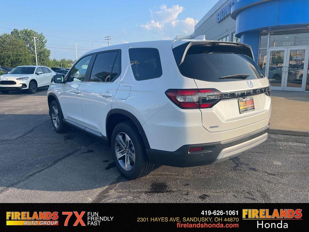 new 2025 Honda Pilot car, priced at $47,735