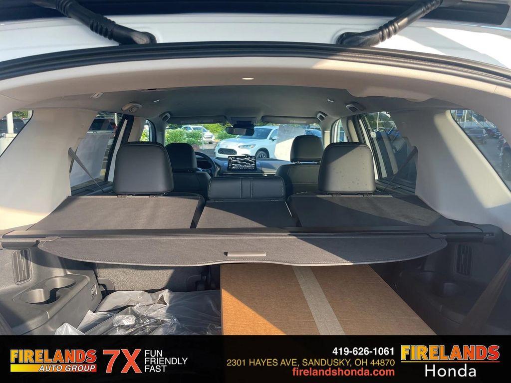 new 2025 Honda Pilot car, priced at $47,735