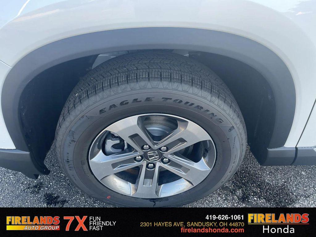 new 2025 Honda Pilot car, priced at $47,735